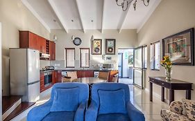 2 X Bedroom Loft Apartment!